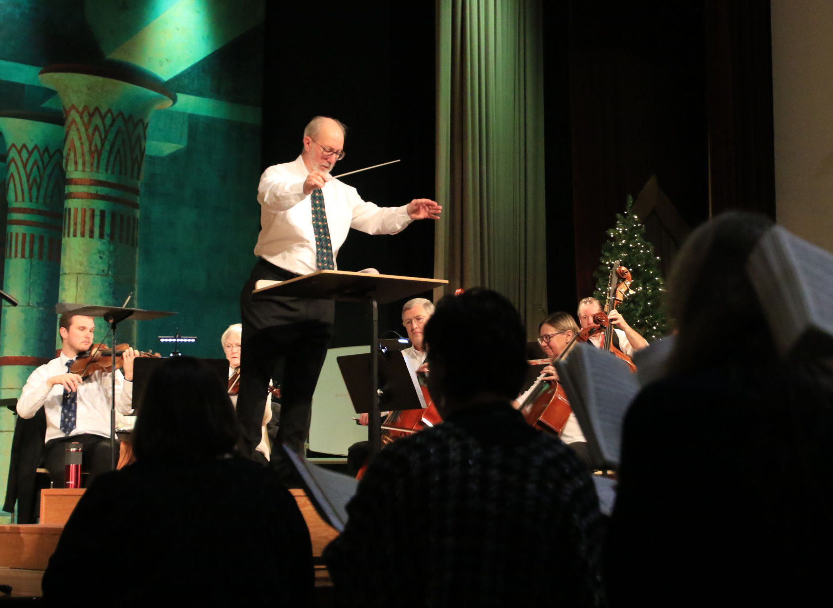 p12-09-19HSOmessiah4.jpg